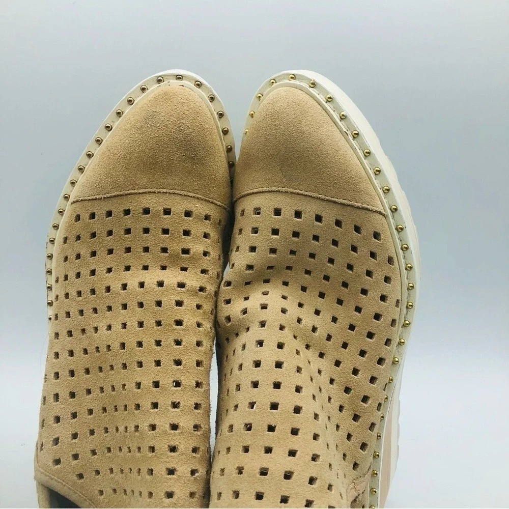 Cecelia‎ Warm Sand Suede Laser-cut Booties Size 6.5